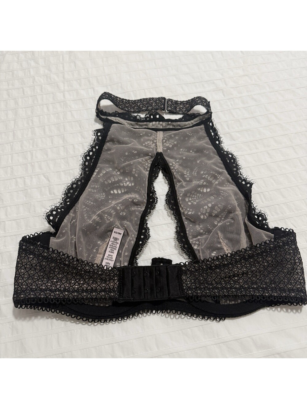 Victoria's Secret Black Lace Keyhole High Neck Halter Bralette Bra Sz 34D - Picture 6 of 9